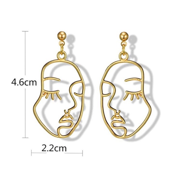 3/$30 💛 Abstract Face Earrings - Picture 6 of 6